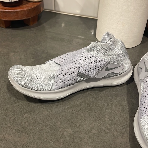 Nike Velcro Free Run Motion Size 7 - Picture 6 of 8